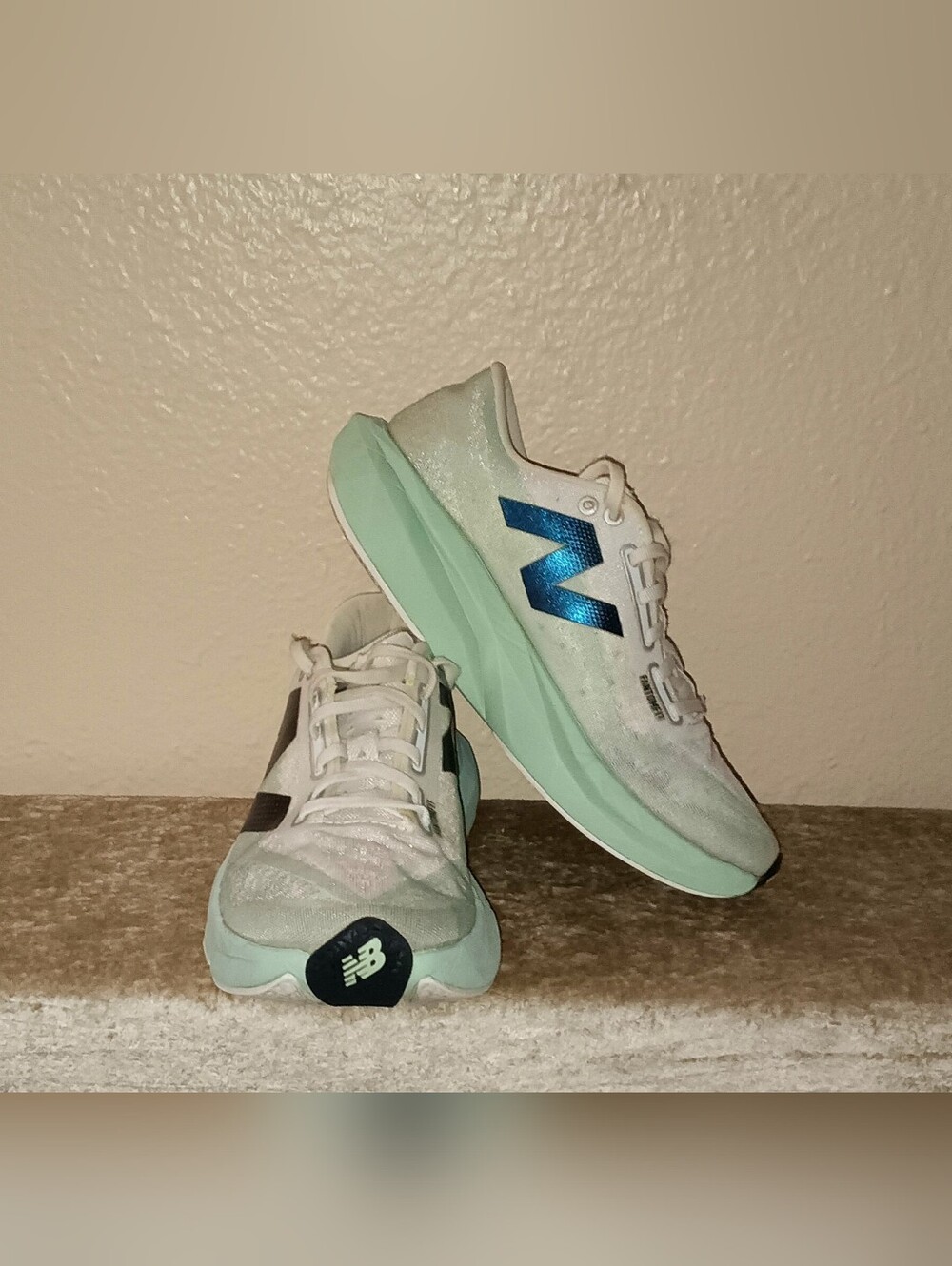 New Balance Fuelcell Rebel V4 Clay Ash